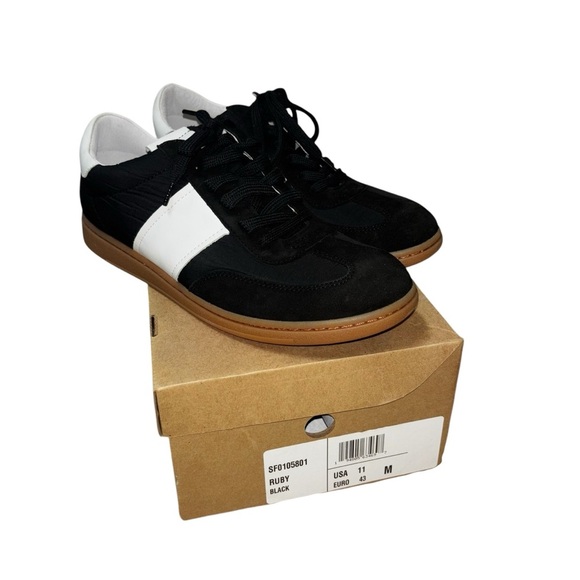 Sofft Women's Size 11 Ruby Retro Lace up Sneaker Low Top New w. Box Black Suede - Picture 2 of 8